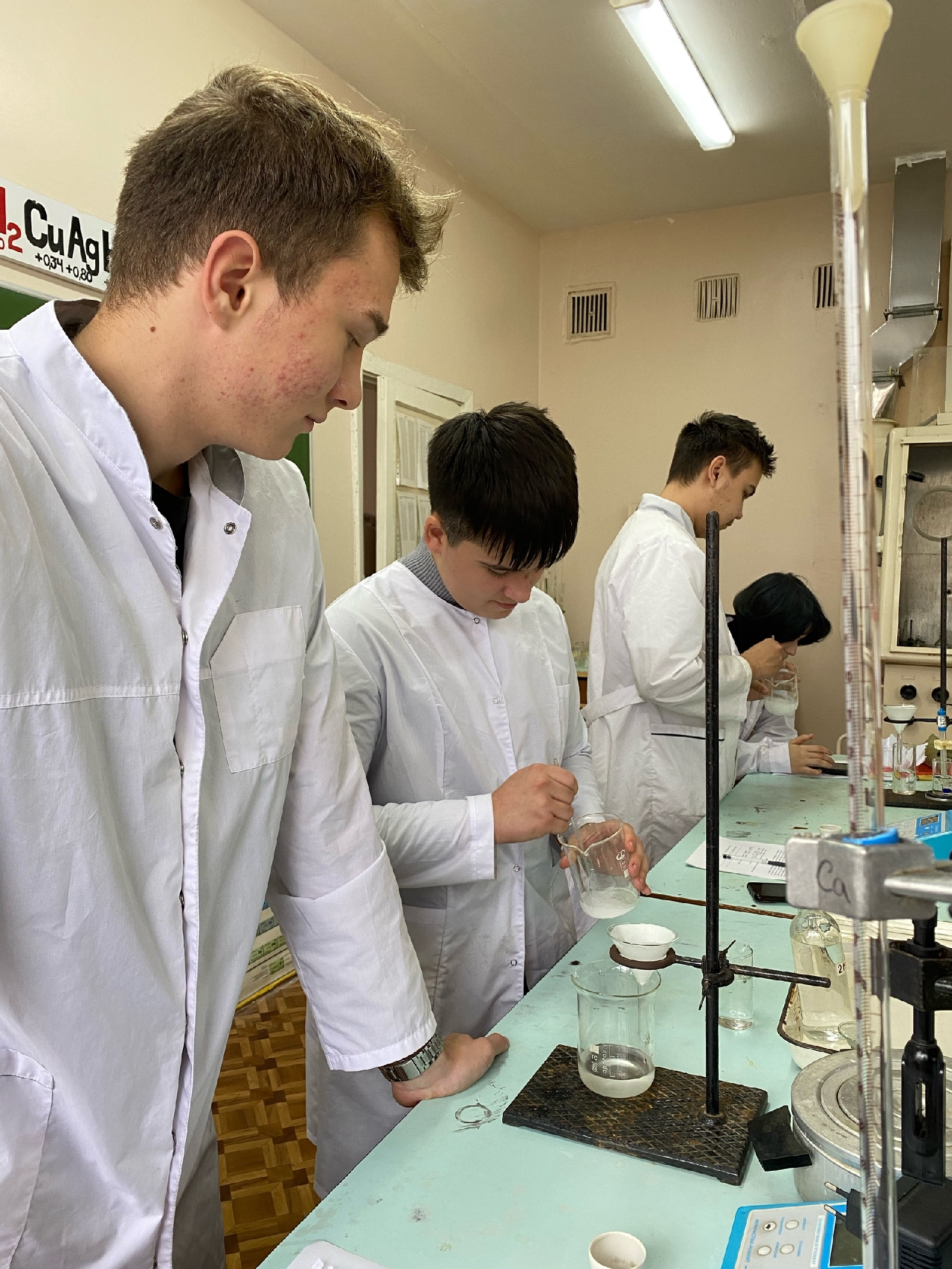 Школьник из Нижнего Ломова погрузился в университетскую химию